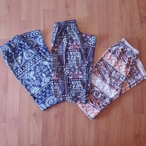 ❗❗Legging Bundle❗❗ 3 leggings ONE SIZE SMA…